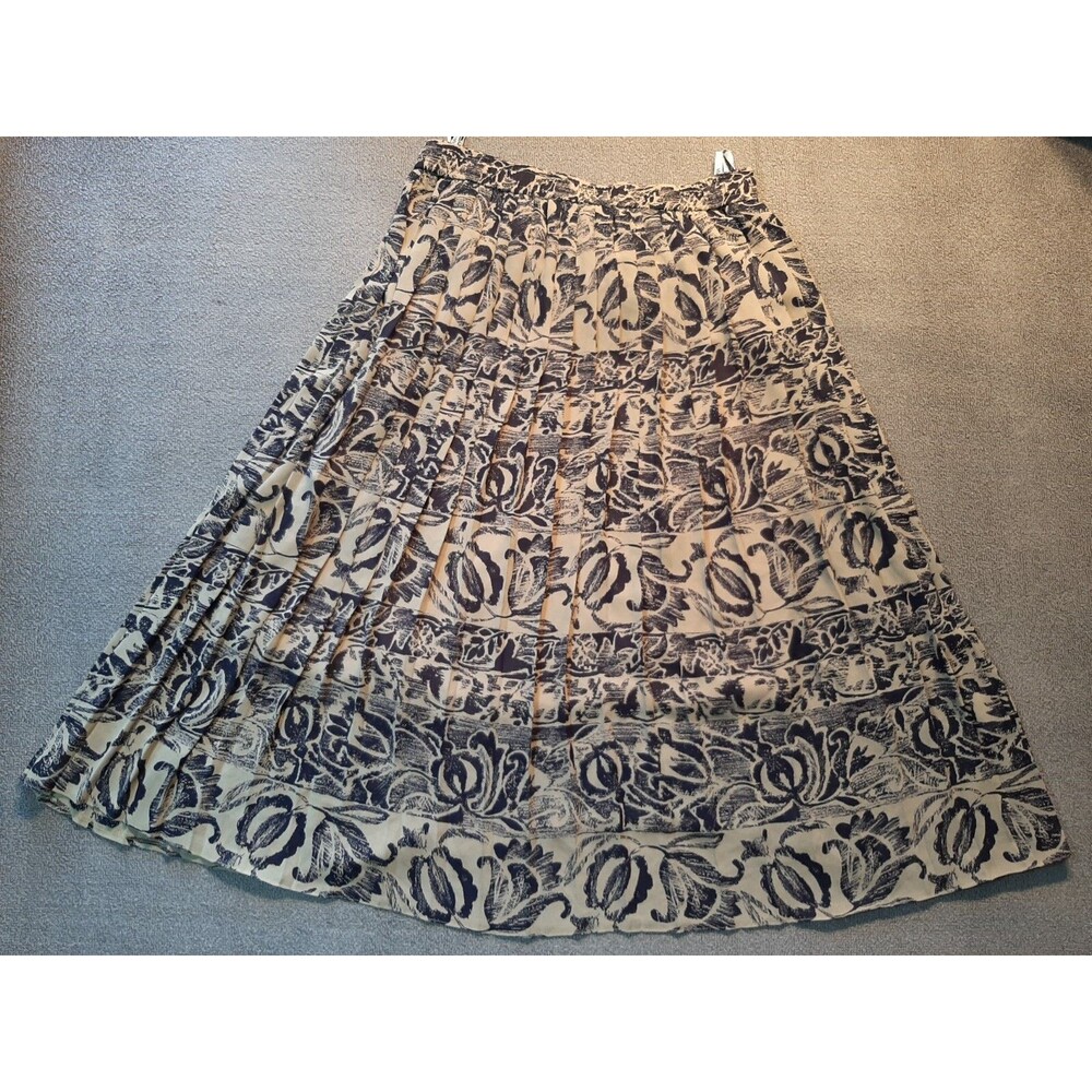 Ara Skirt Womens Knee length 30" Waist 31.5" Long Stretch Waist